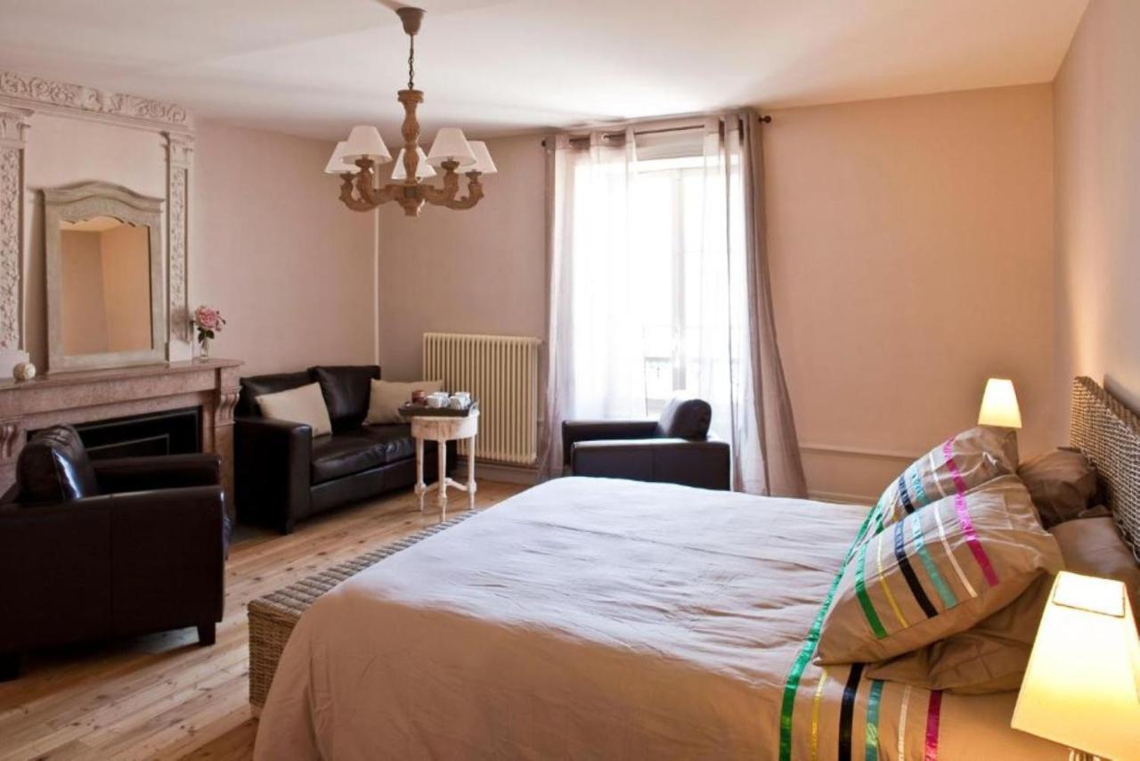 Chateau De Riverie Chambres Et Table D'Hotes Bilik gambar